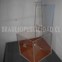 Caja acrílica transparente