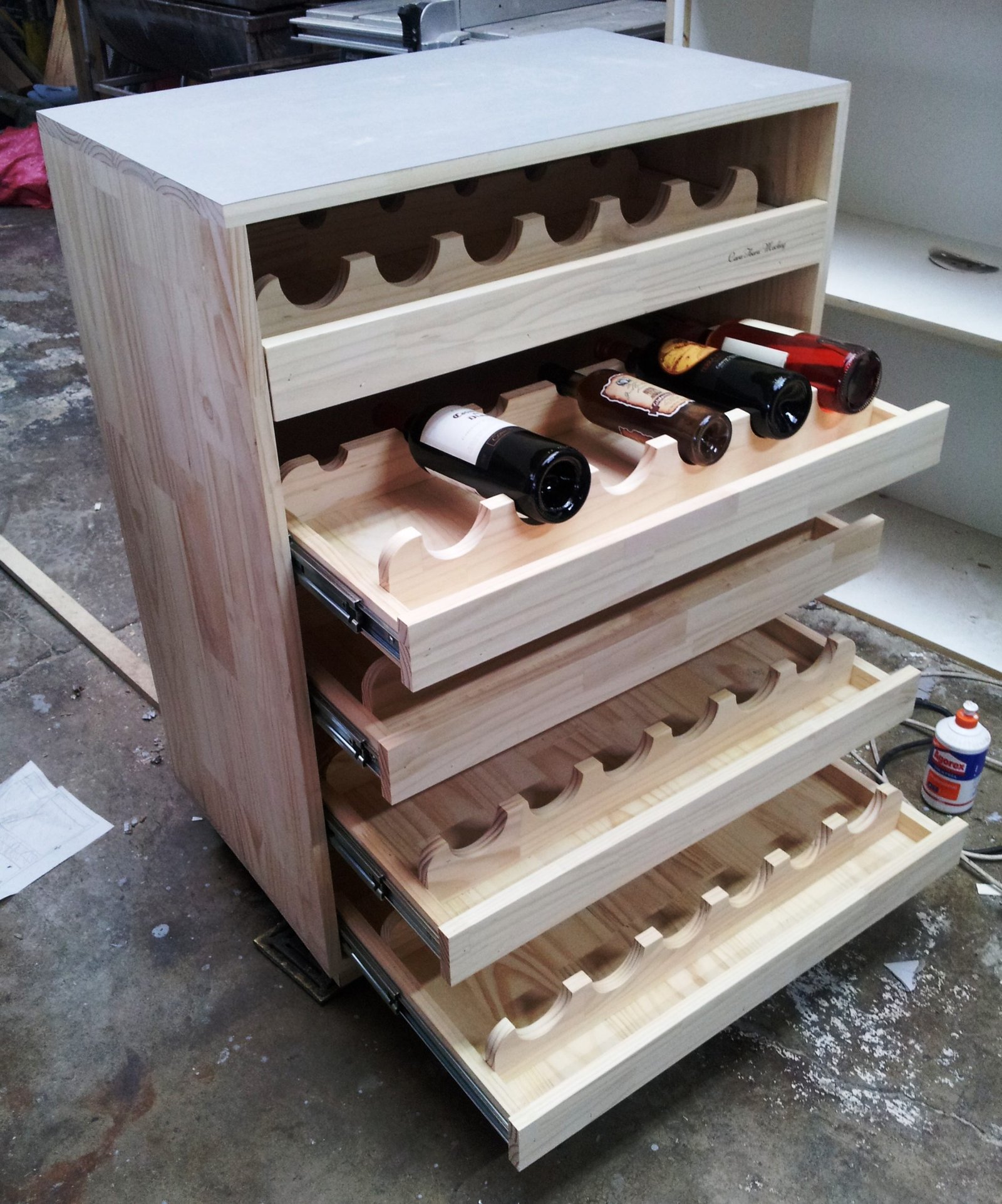 Corte router en maderas para muebles