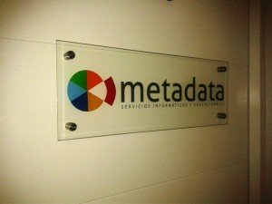 SEÑALÉTICA VIDRIO TEMPLADO