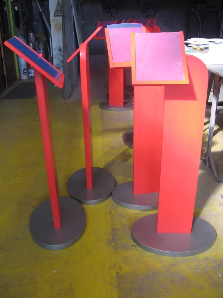 totem mdf porta información tamaño carta cubierta acrilico