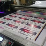 Letreros placas impresas metal corte laser